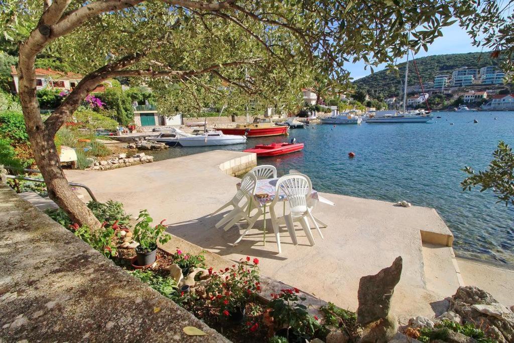 Apartmans And Rooms Dunjini Dvori Korčula Zewnętrze zdjęcie