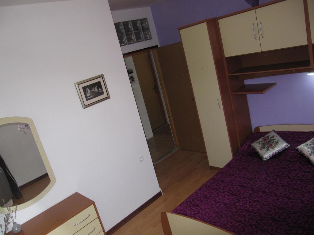 Apartmans And Rooms Dunjini Dvori Korčula Zewnętrze zdjęcie