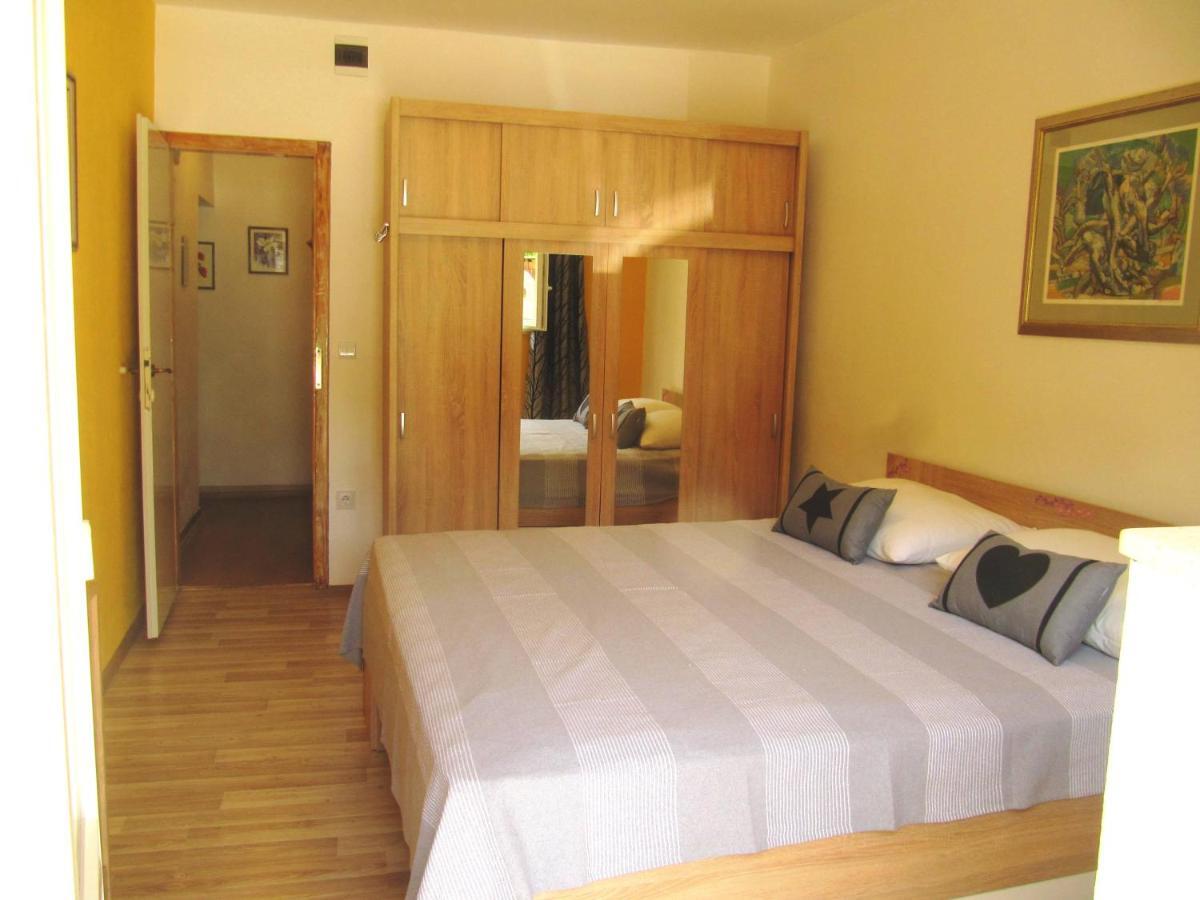 Apartmans And Rooms Dunjini Dvori Korčula Zewnętrze zdjęcie