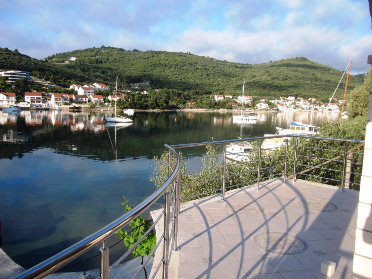 Apartmans And Rooms Dunjini Dvori Korčula Zewnętrze zdjęcie